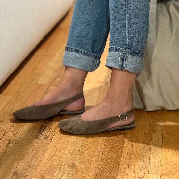 Massimo Dutti Suede Slides - Picture 1 of 6